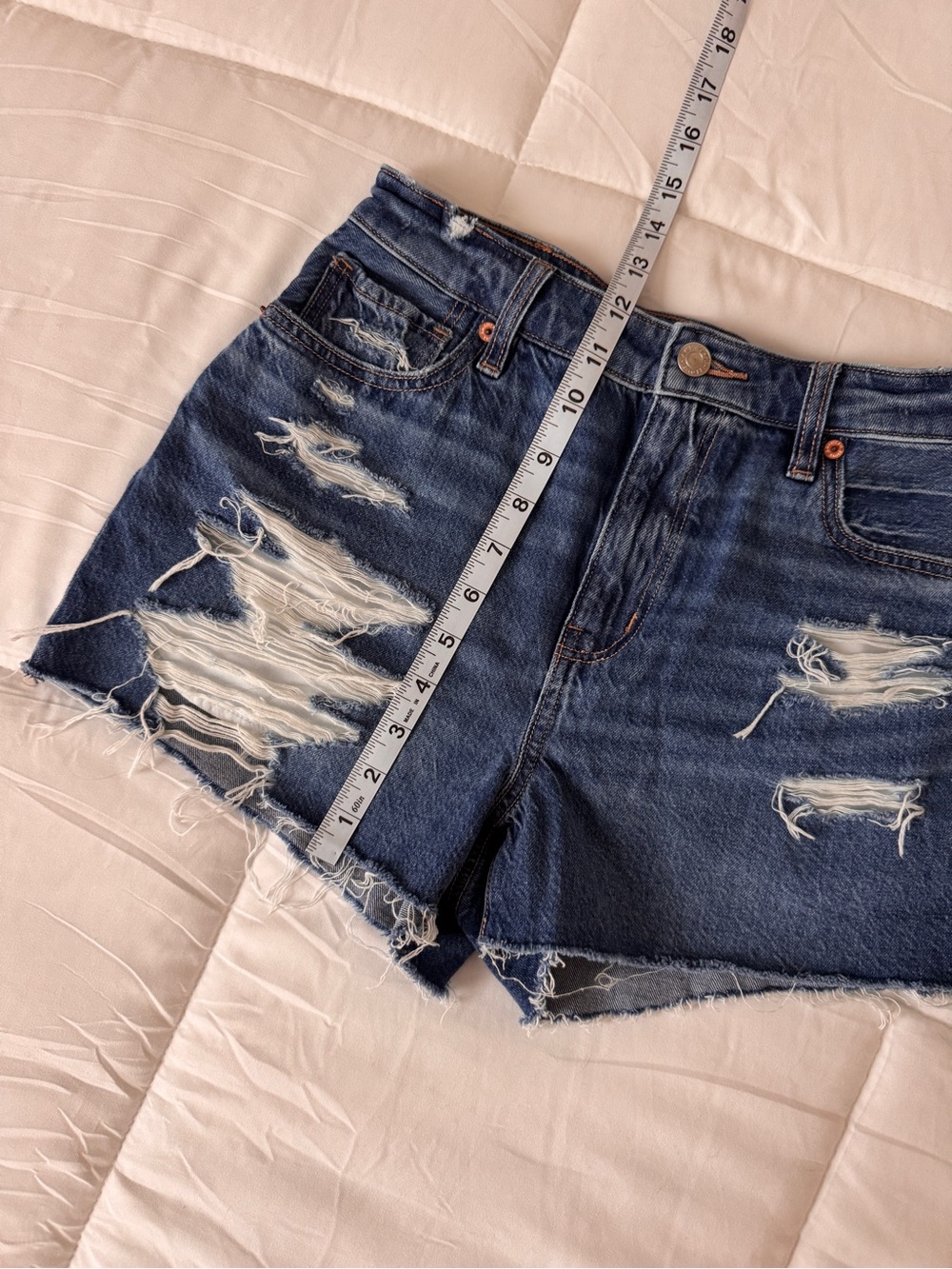American Eagle Ripped Mom Shorts - Picture 4 of 6